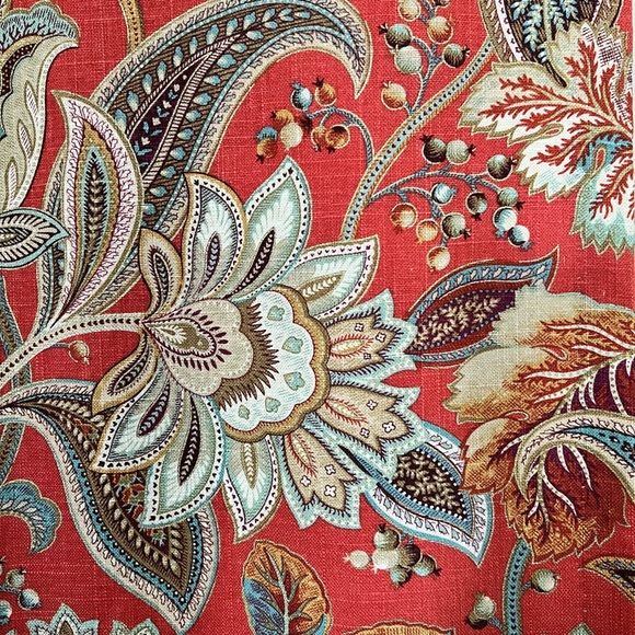 Country Curtains Drapery and Pillow Shams - Picture 4 of 11